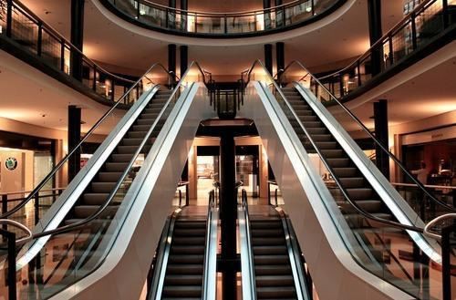 Sant komèsyal Deyò Escalator